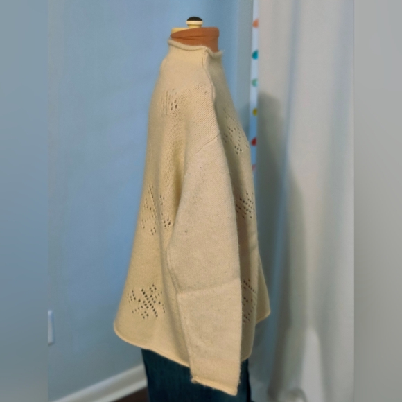 luxury angora funnel neck peek a boo  snowflake sweater so soft  vintage L - Picture 6 of 7